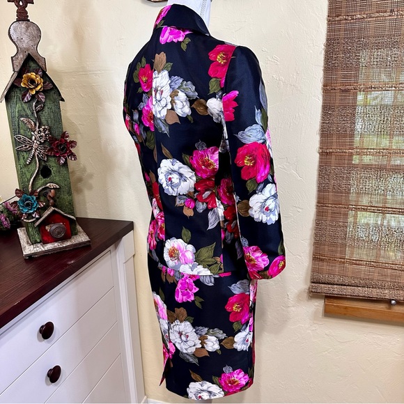 Dolce & Gabbana Silk Floral Skirt and Jacket Suit - Picture 4 of 12